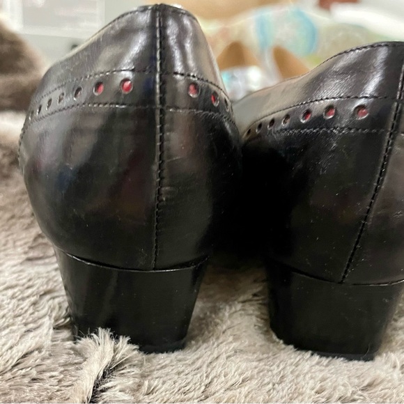 Kate Spade Black with sweet red details - Picture 4 of 5